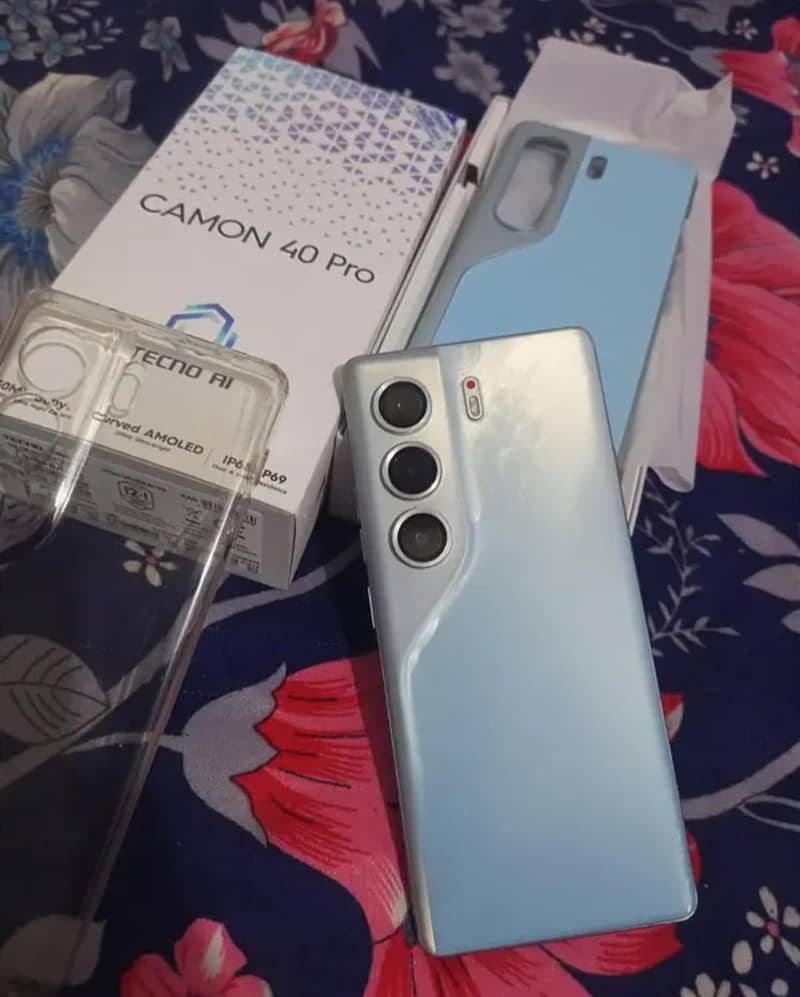 Tecno CAMON 40 Pro 0