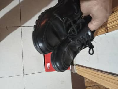 7 years boy school shoes