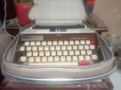 100% Working Vintage Japanese Brother Deluxe 1350 Typewriter
