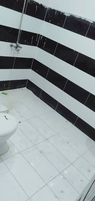 VIP beautiful 10 Marla portion is available for rent in sabzazar Lahore