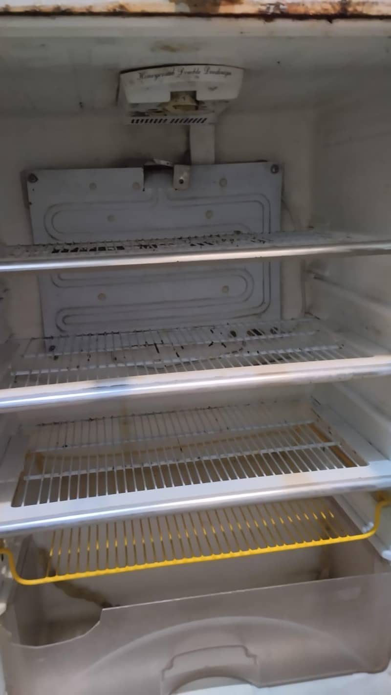 dawlance fridge 2
