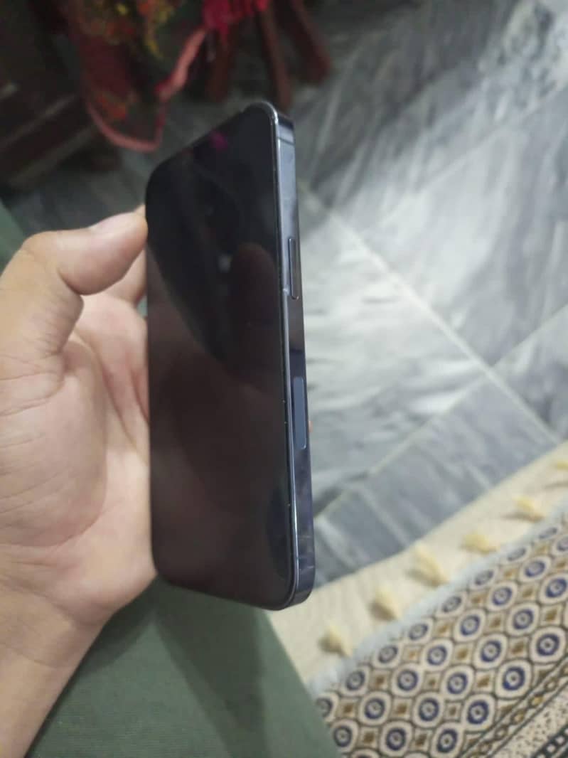 Apple iPhone 13 Pro 1