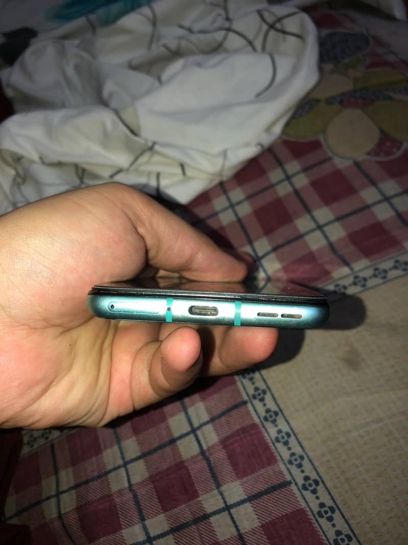 One Plus 8T 4