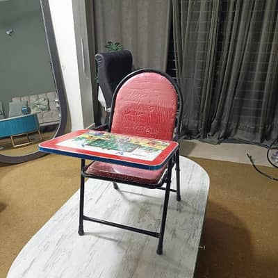 comfortable Drawing and eating chair for kids