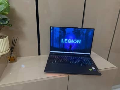 Lenovo Legion Pro 7 – RTX 4090 | Ryzen 9 7945HX | 32GB RAM | 2TB SSD