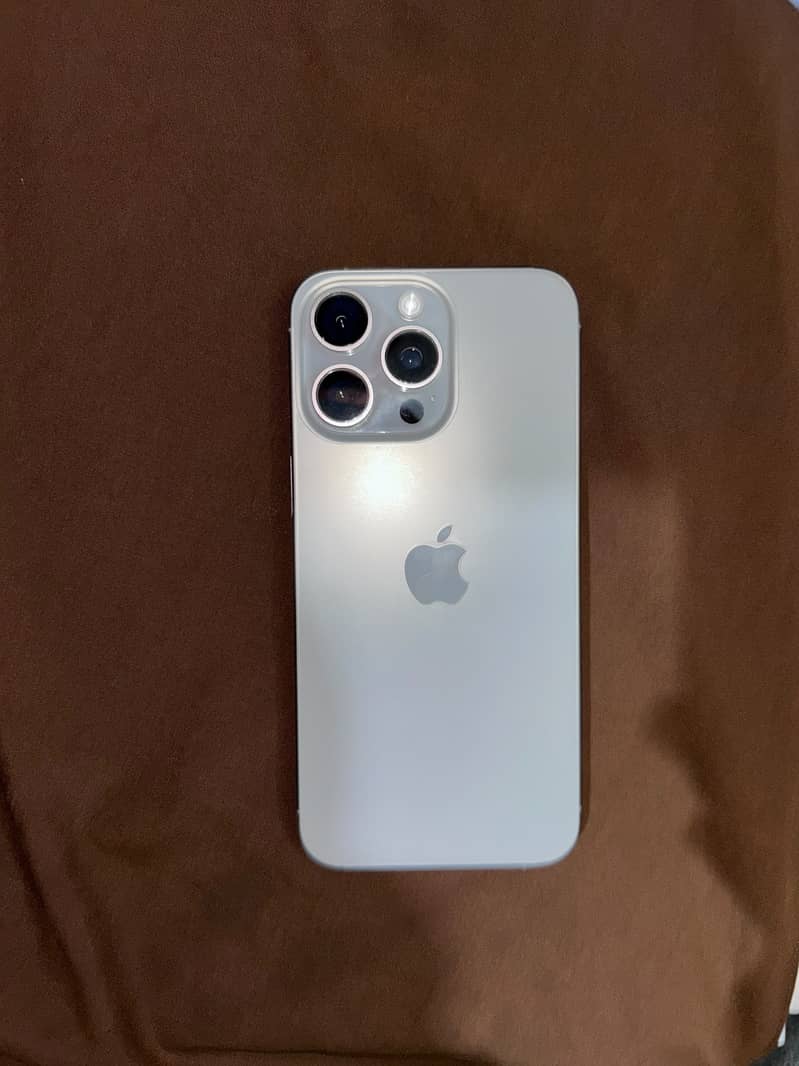 Apple iPhone 15 Pro Max 0