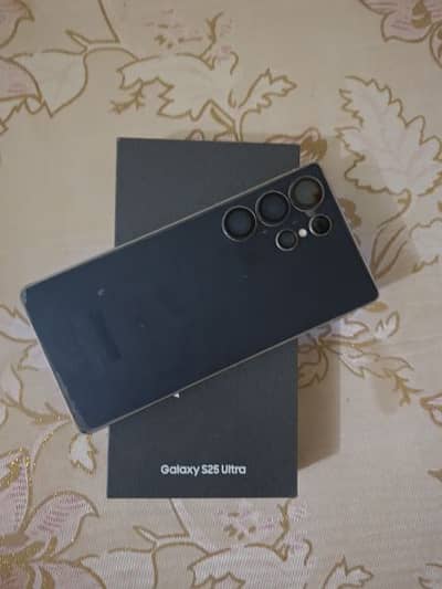 Samsung Galaxy S25 Ultra in excellent condition.  512GB Storage
