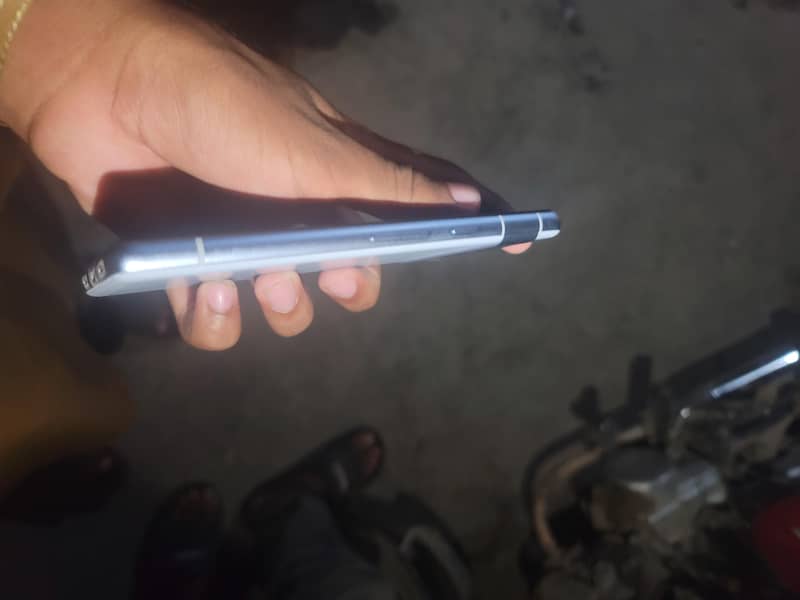 Google Pixel 7a 3