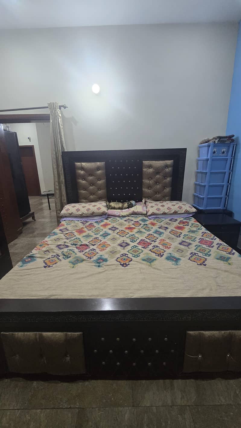 bed sat 2
