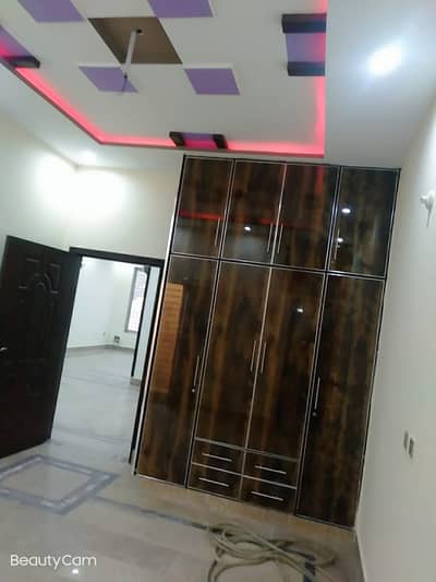 VIP beautiful 5 Marla portion is available for rent in sabzazar Lahore