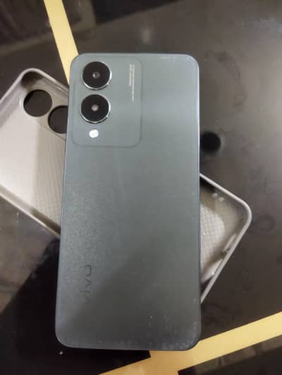 Vivo Y17s