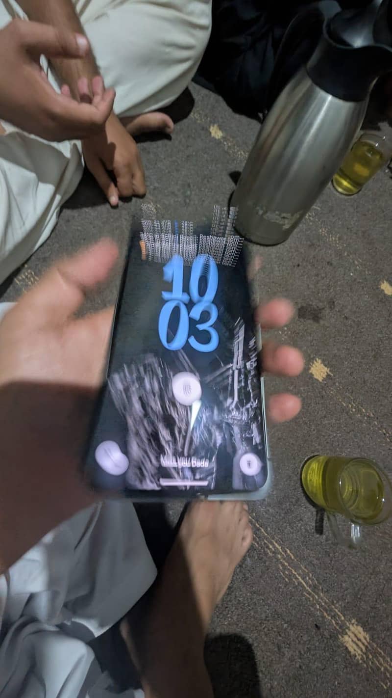 Google Pixel 8 5