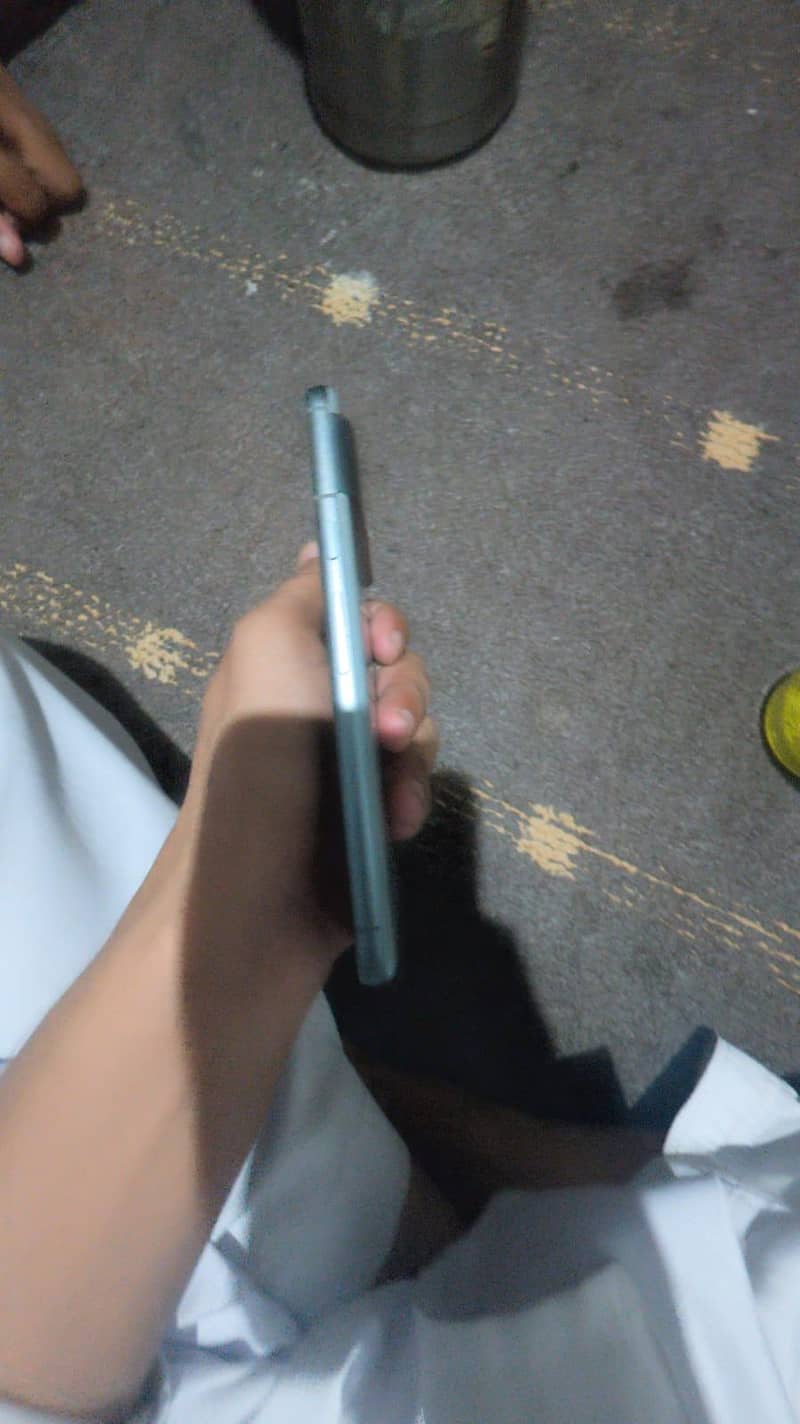Google Pixel 8 6