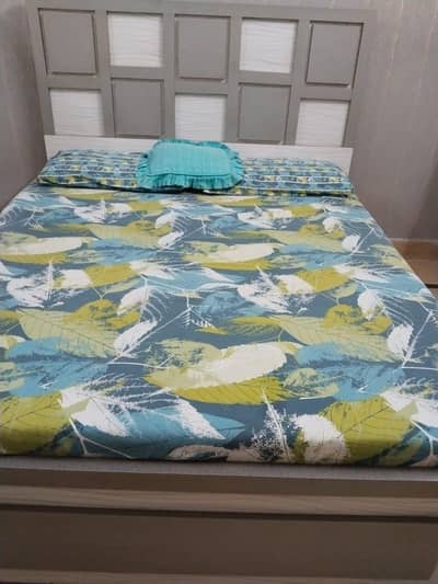 Bed 5 by 6 with Molty Foam