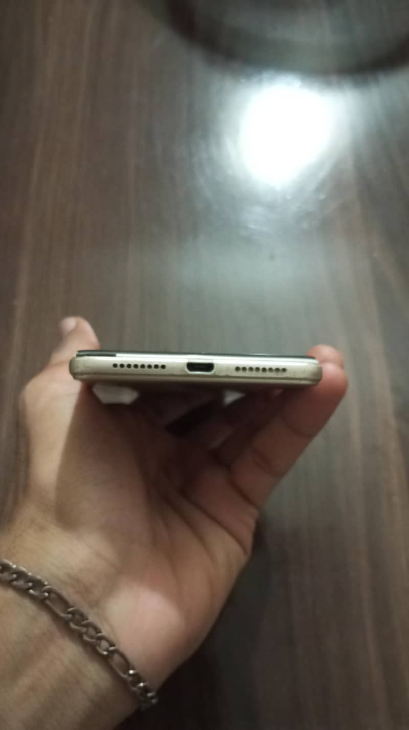 OPPO A37 2