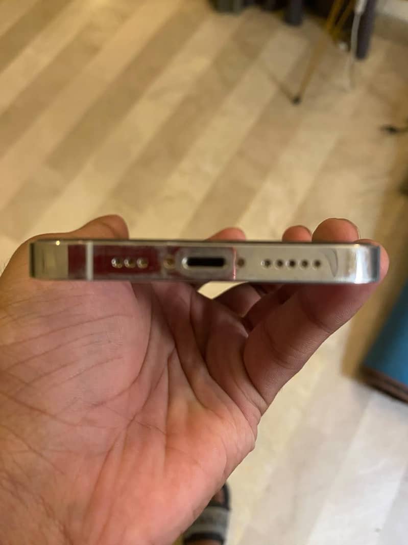 Apple iPhone 12 Pro 2
