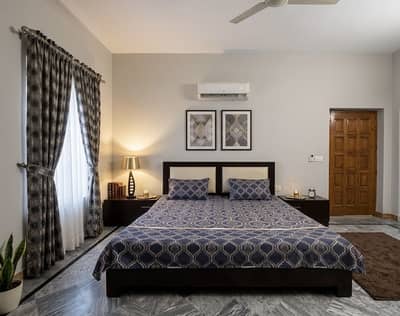 Bed set pure wooden black shisham solid
