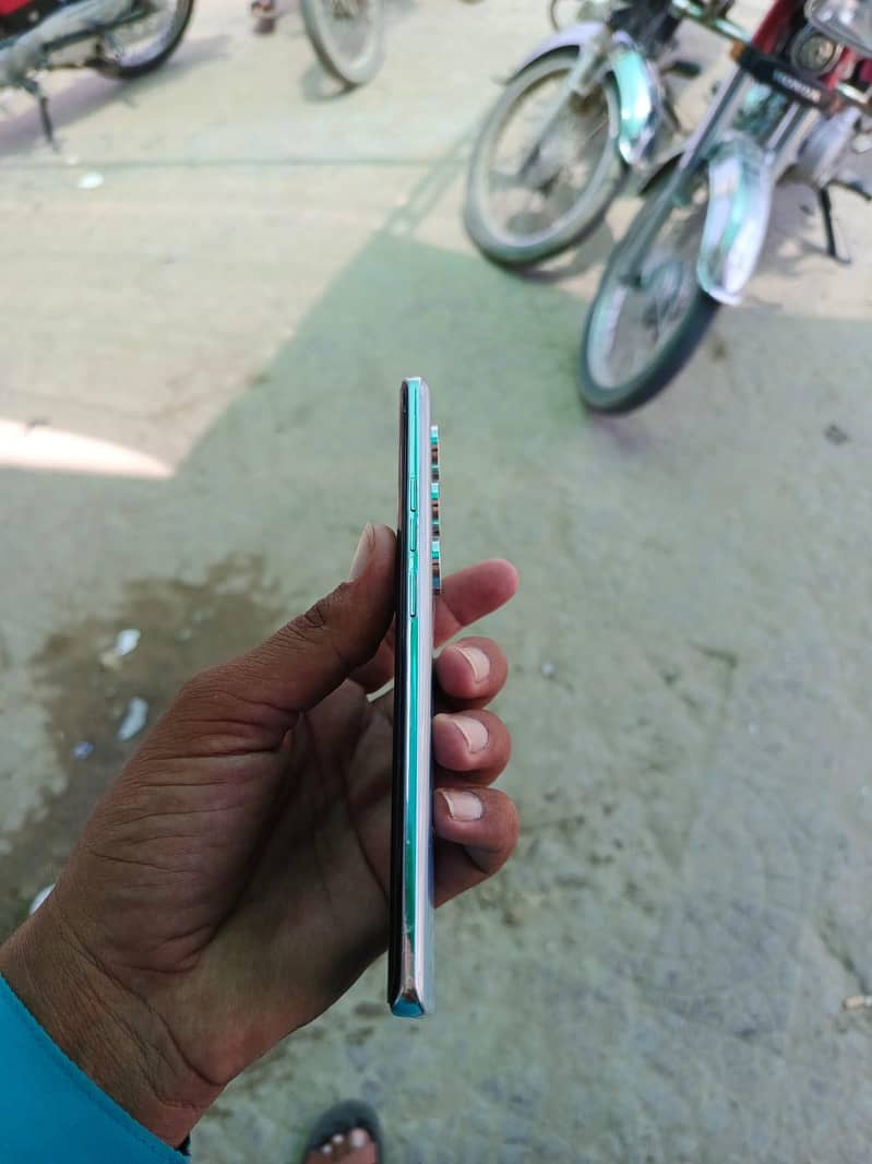 Tecno CAMON 40 Pro 5