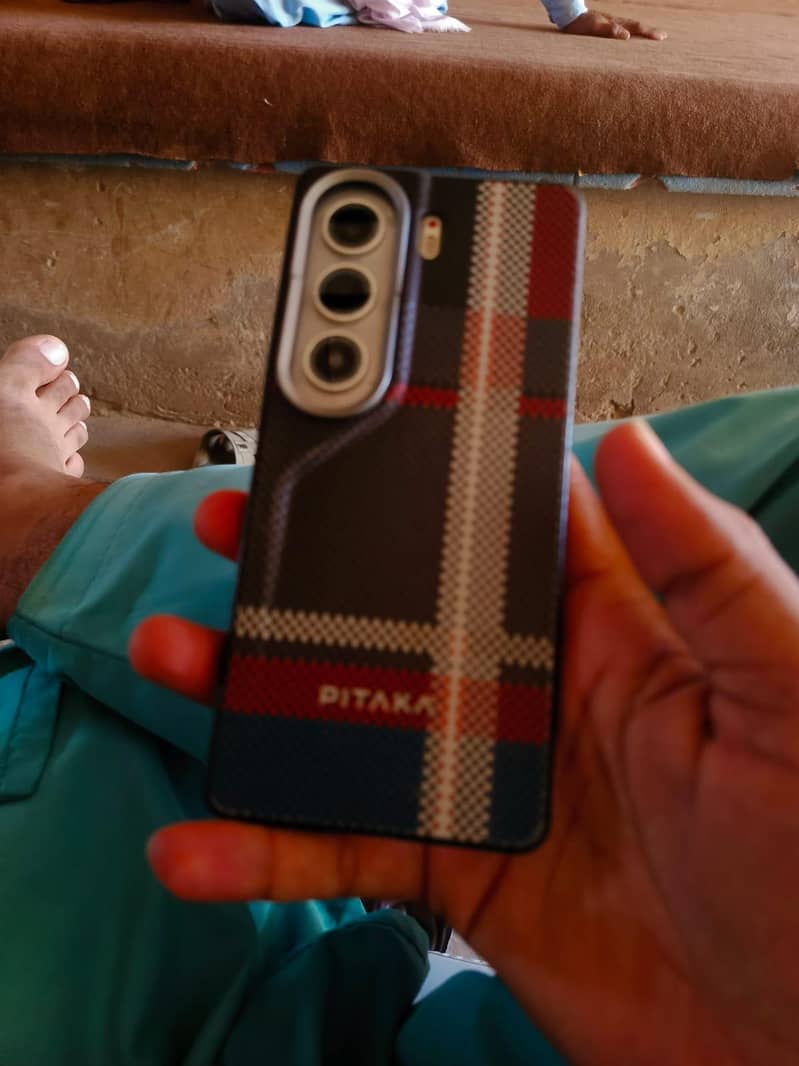 Tecno CAMON 40 Pro 7