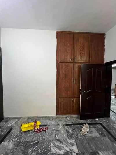 6 marla 1st floor for rent