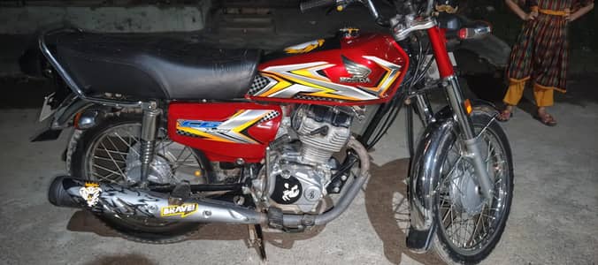 Honda CG 125 total genion 1st owner scratch less bike