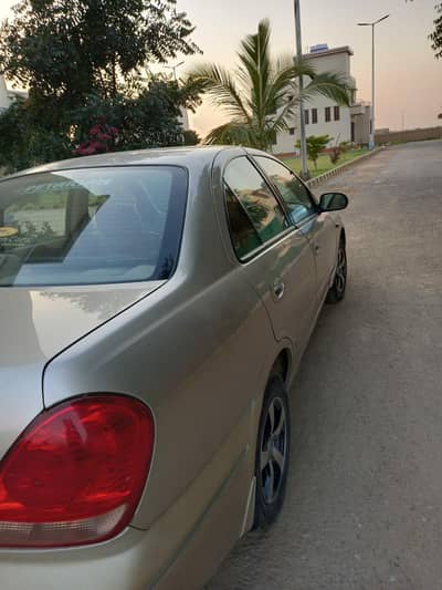 Nissan Sunny 2005