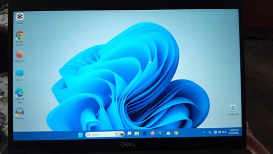 Dell 5400 corei5 8th Gen 8gb ram 256 gb nvme