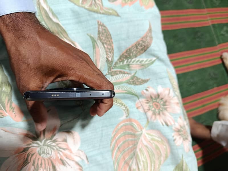 Infinix Zero 40 4