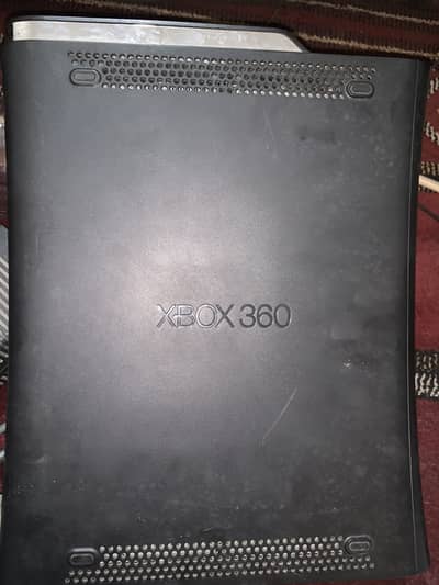 Xbox 360 total geniun ,120gb with  two controller