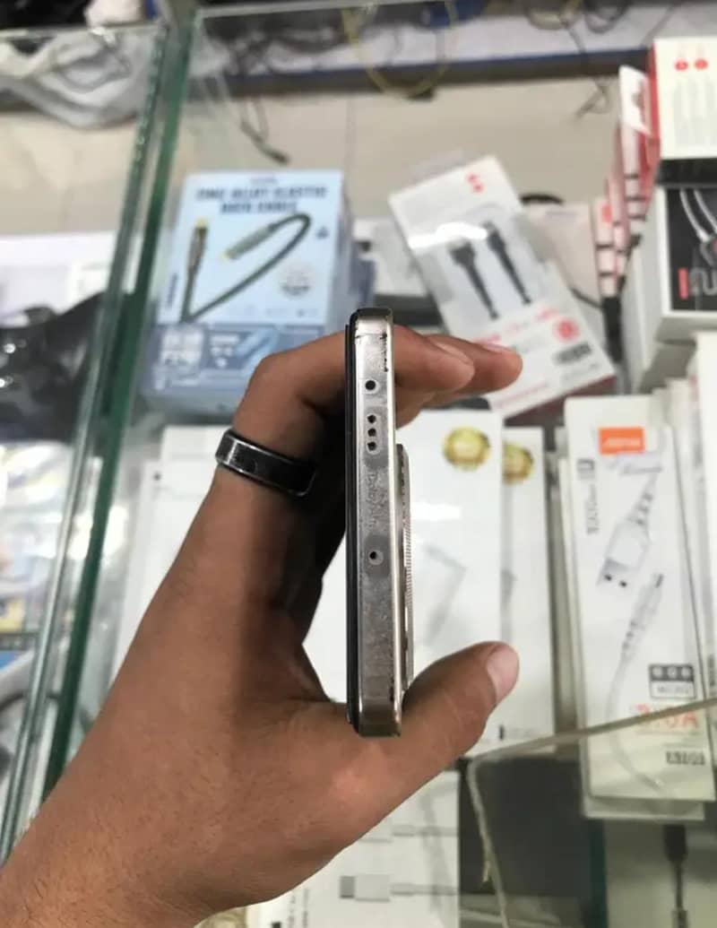 Tecno CAMON 30 4