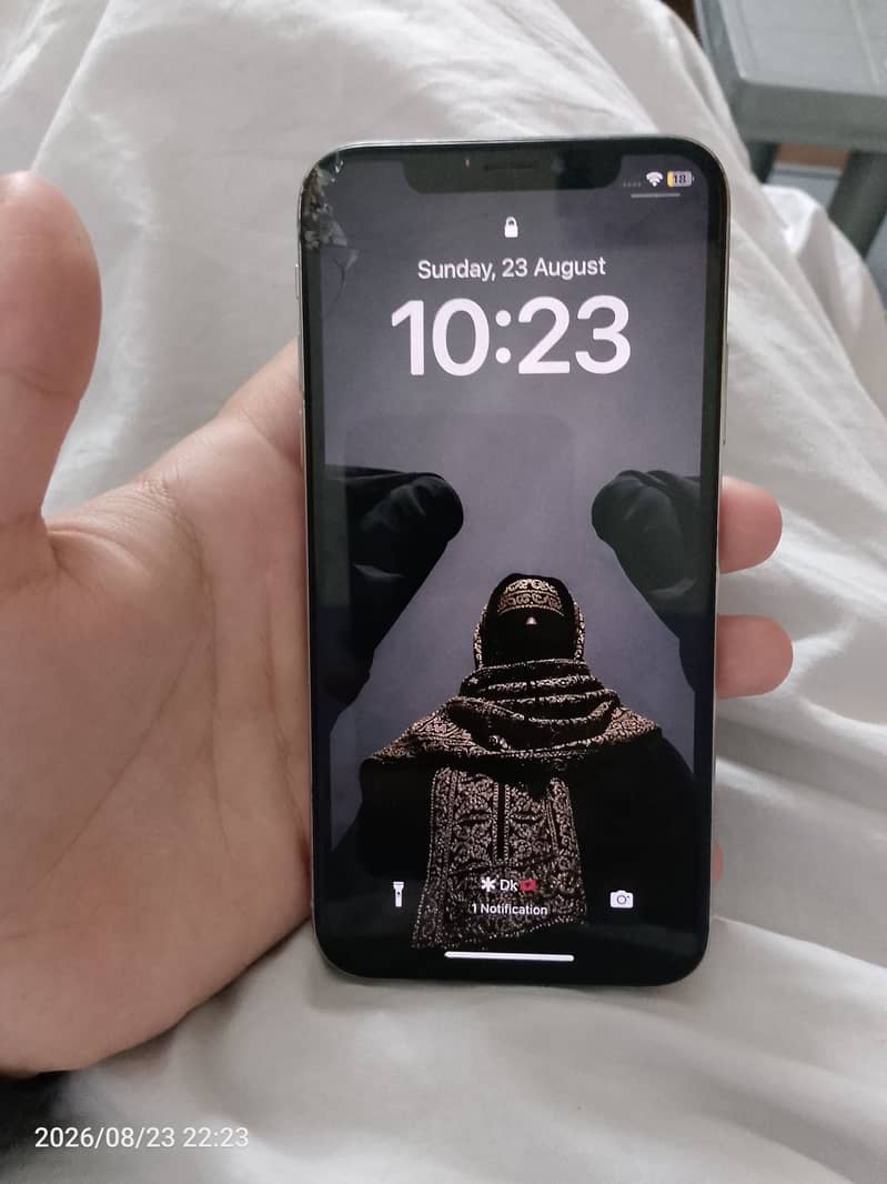 Apple iPhone X 4