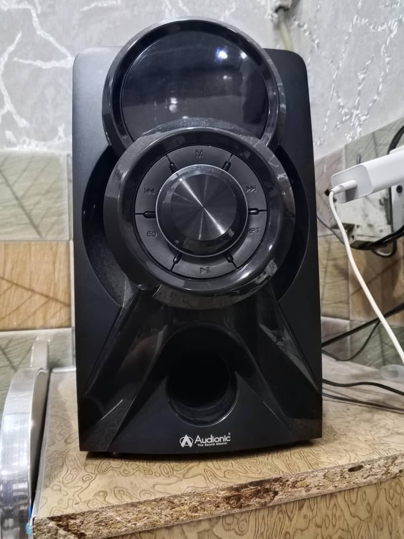 Mega 100 3