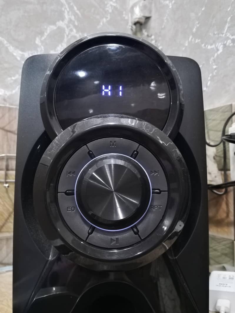Mega 100 4