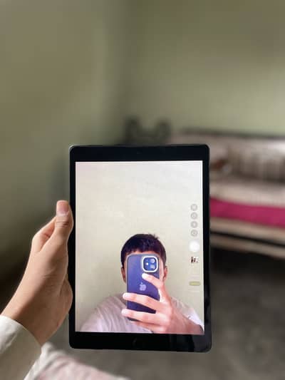 Apple ipad 8 Generation for exchange with iPhones