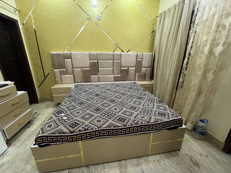 King size bed with dressing table 4