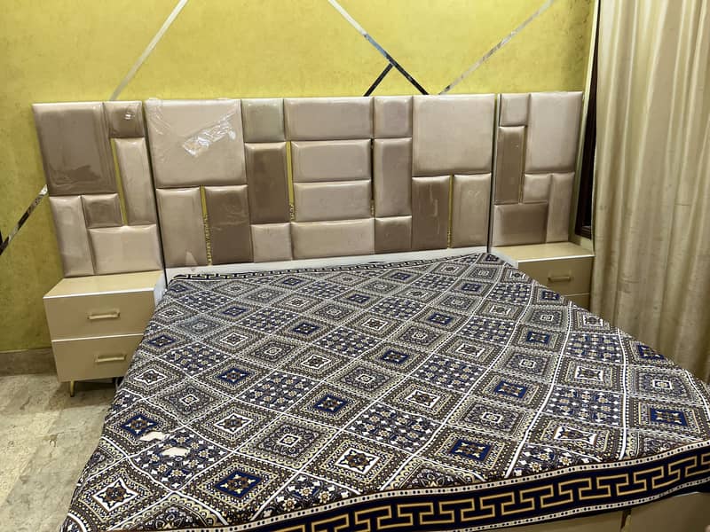 King size bed with dressing table 6