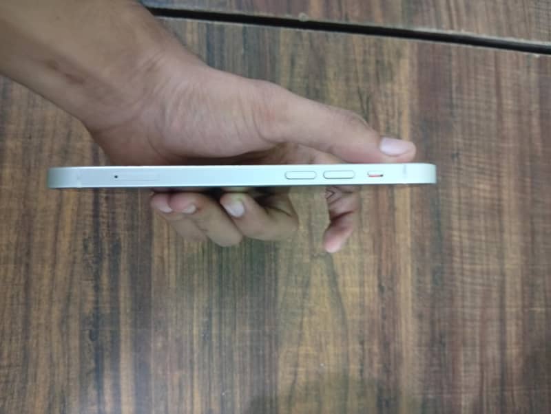 Apple iPhone 12 5