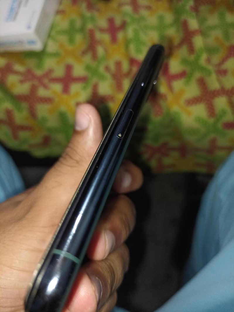 Apple iPhone 11 Pro 1