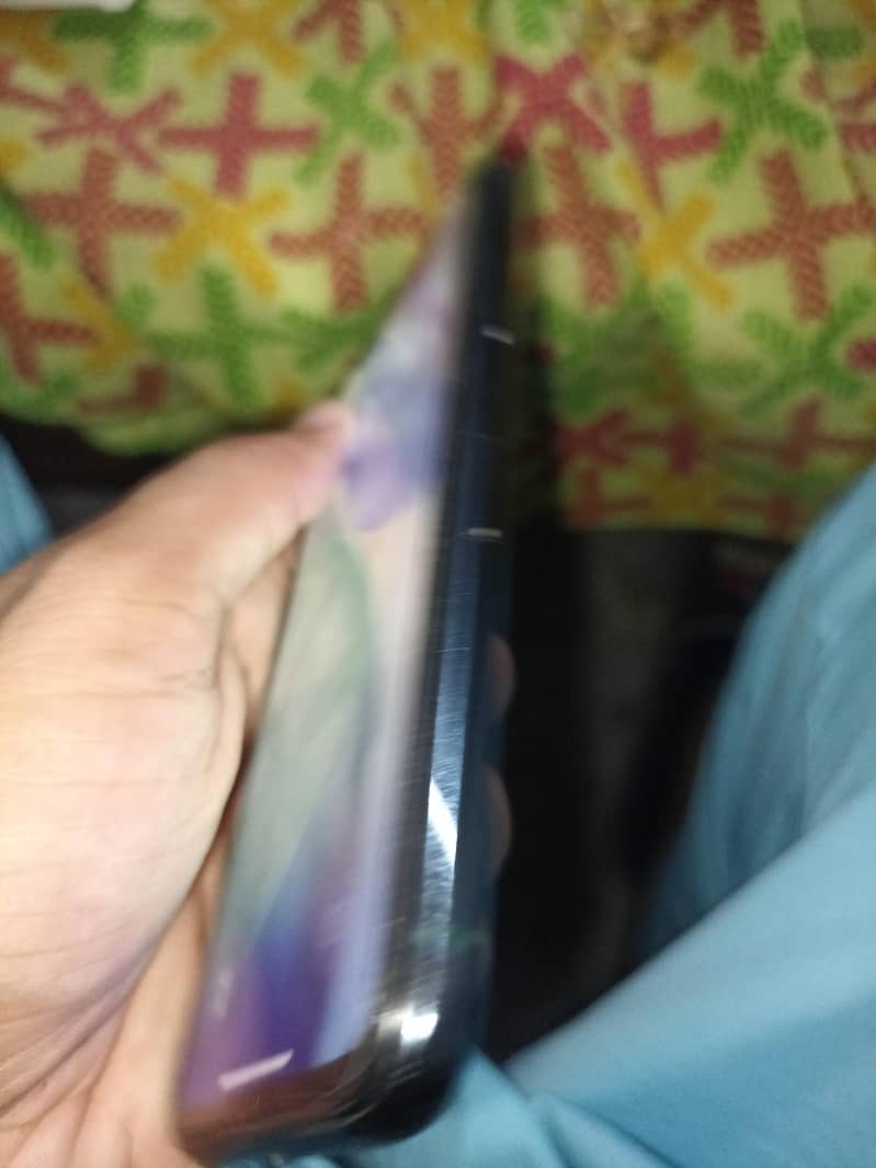 Apple iPhone 11 Pro 2