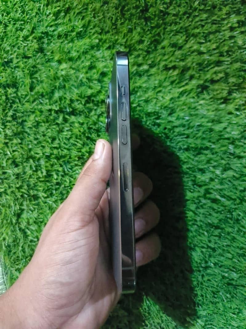 Apple iPhone 13 Pro 5