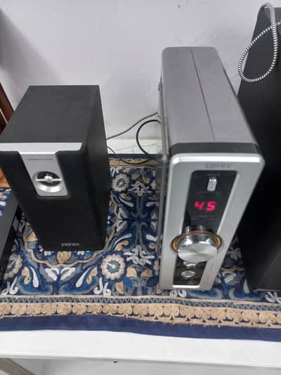 Edifier C2 2.1 Speakers