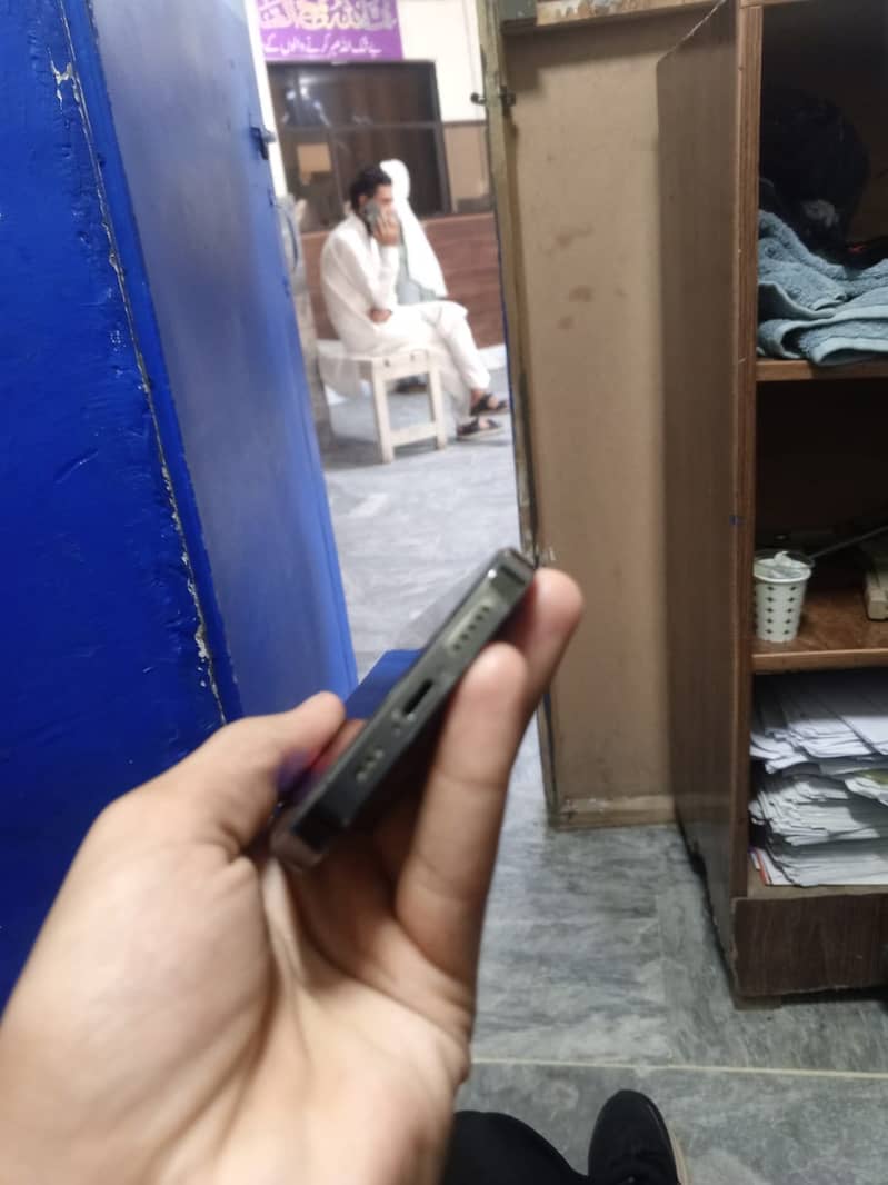 Apple iPhone 13 Pro 5