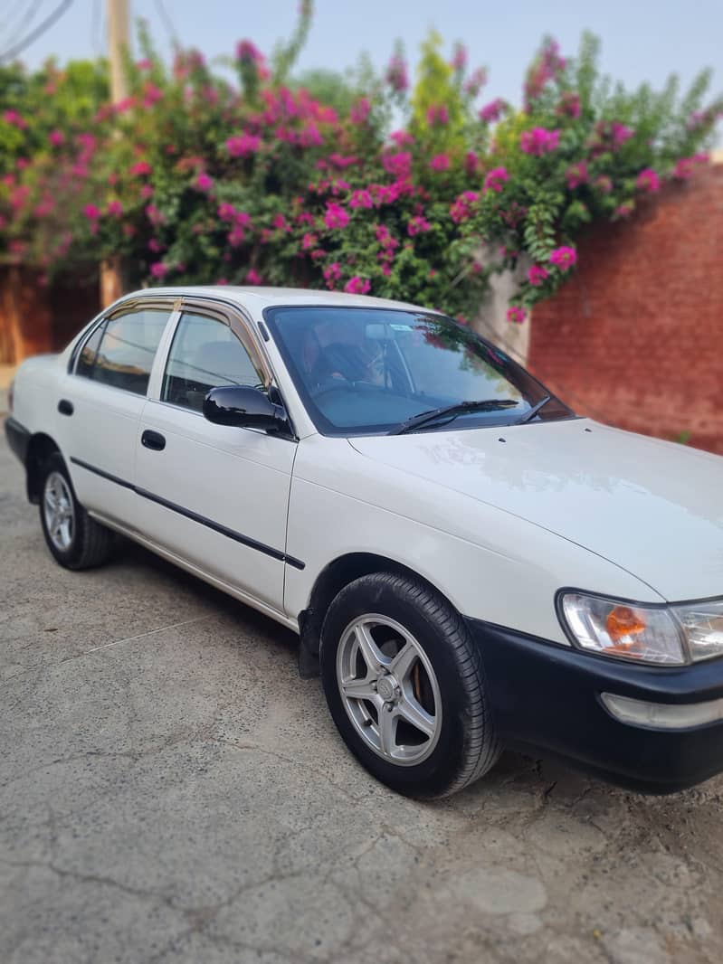 Toyota Corolla 2000 Automatic 1