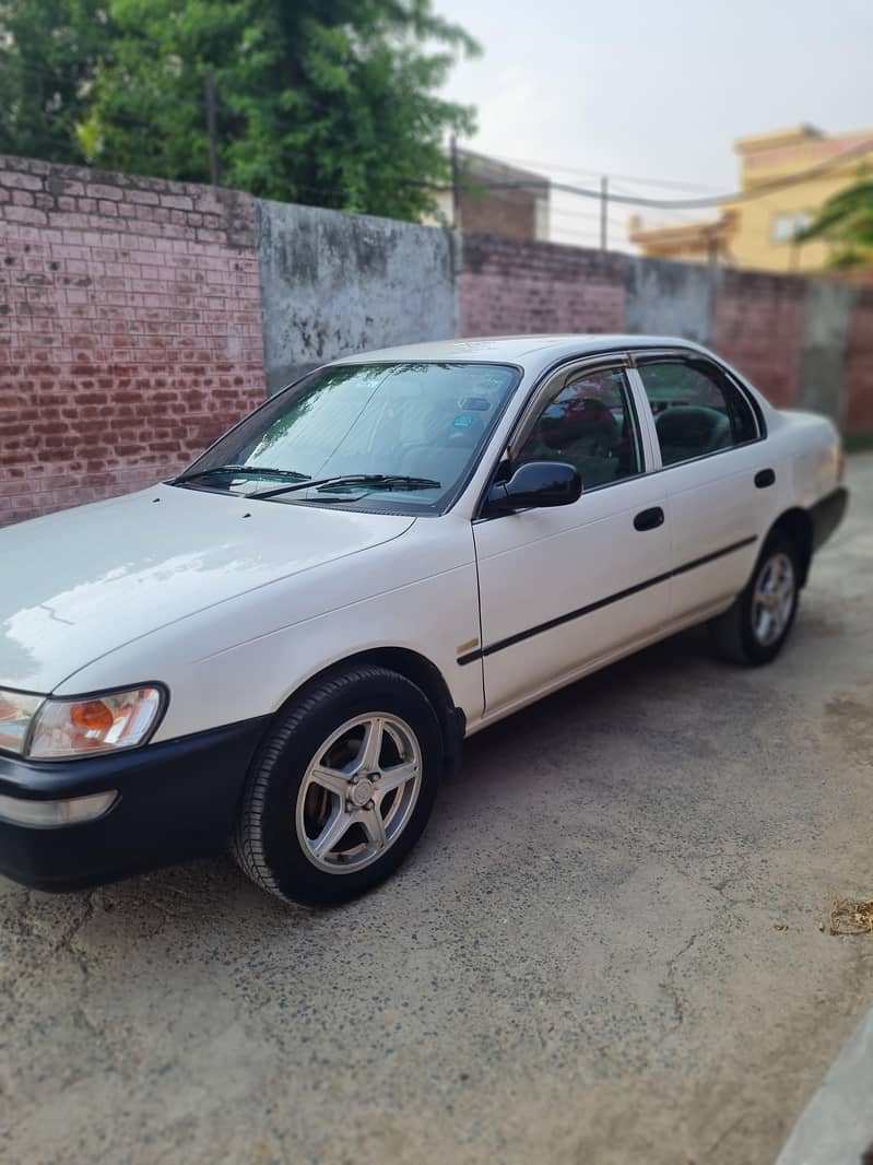 Toyota Corolla 2000 Automatic 2