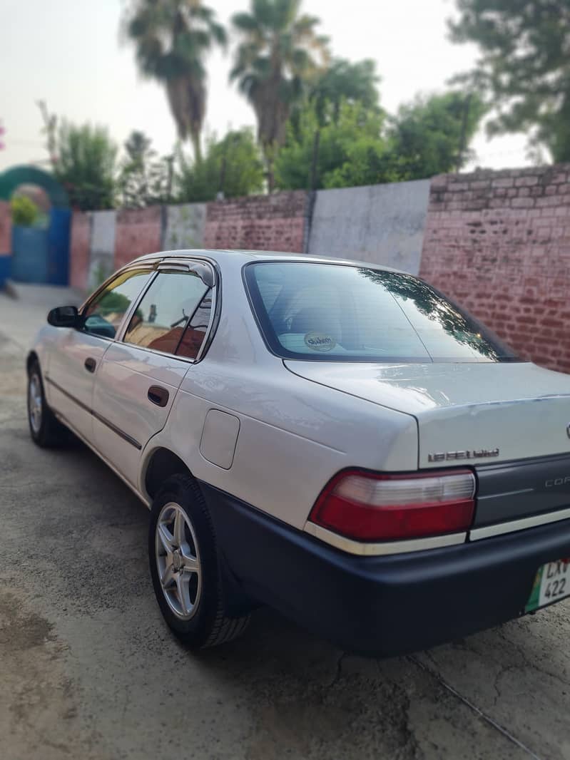 Toyota Corolla 2000 Automatic 4