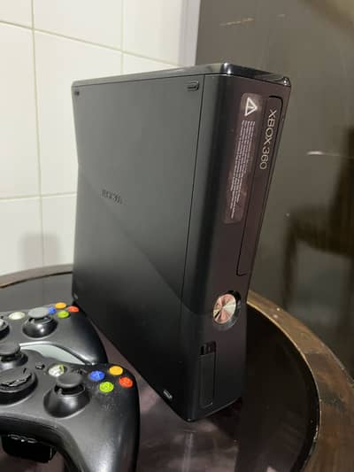 X Box 360 Slim Model