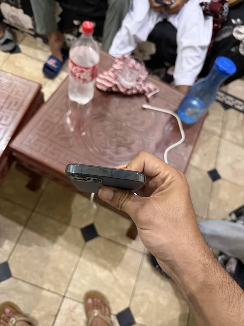 Apple iPhone 12 Pro 4