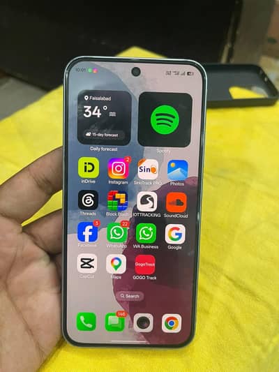 OPPO A6 Pro