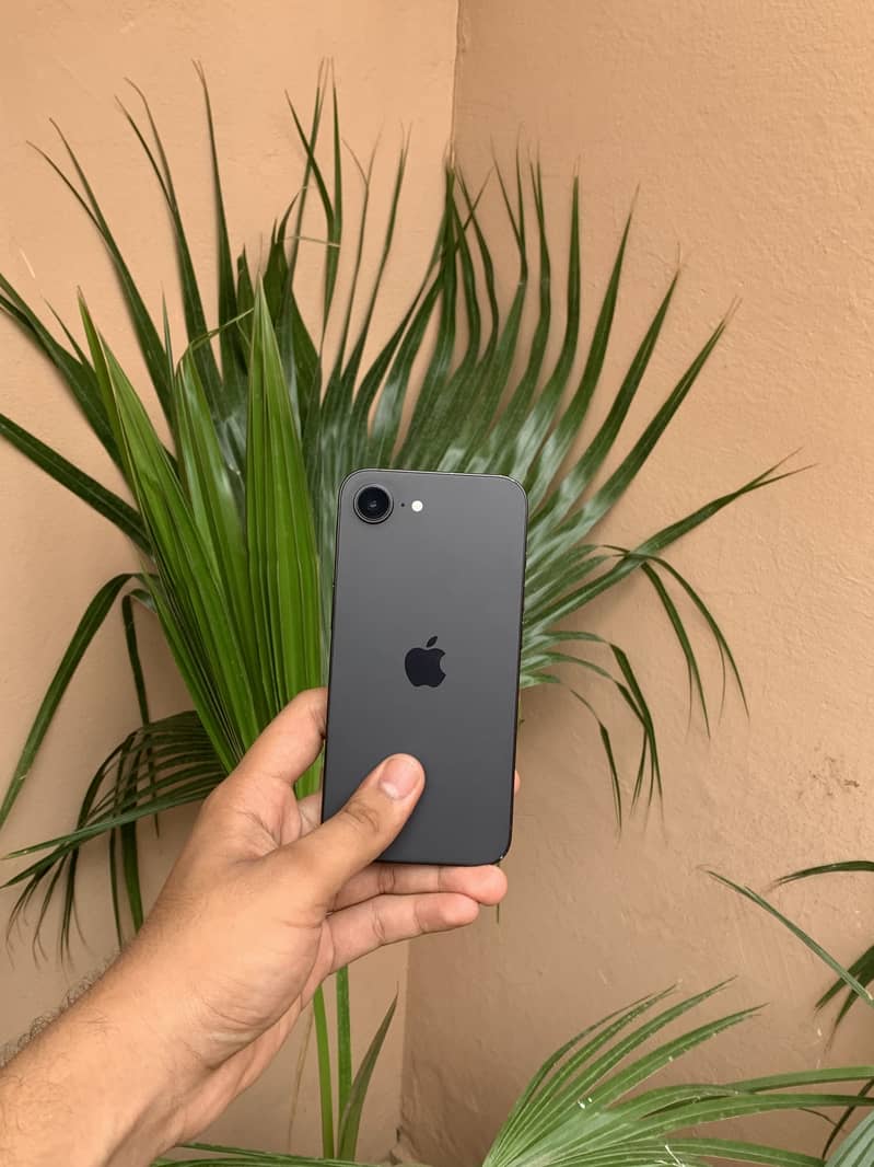 Iphone 16e 0