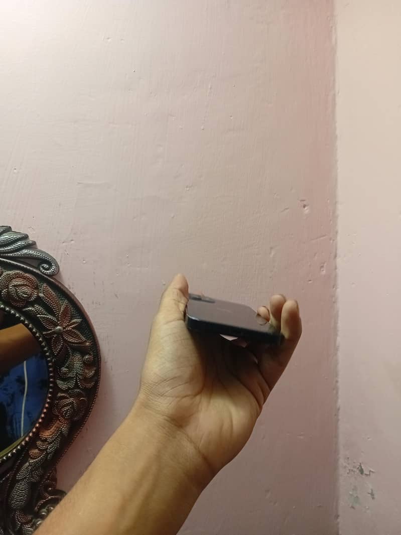 Apple iPhone 12 mini 3